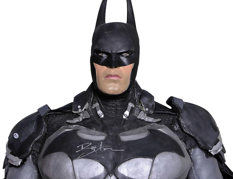 A la venta en tienda departamental figura de Batman única en el mundo